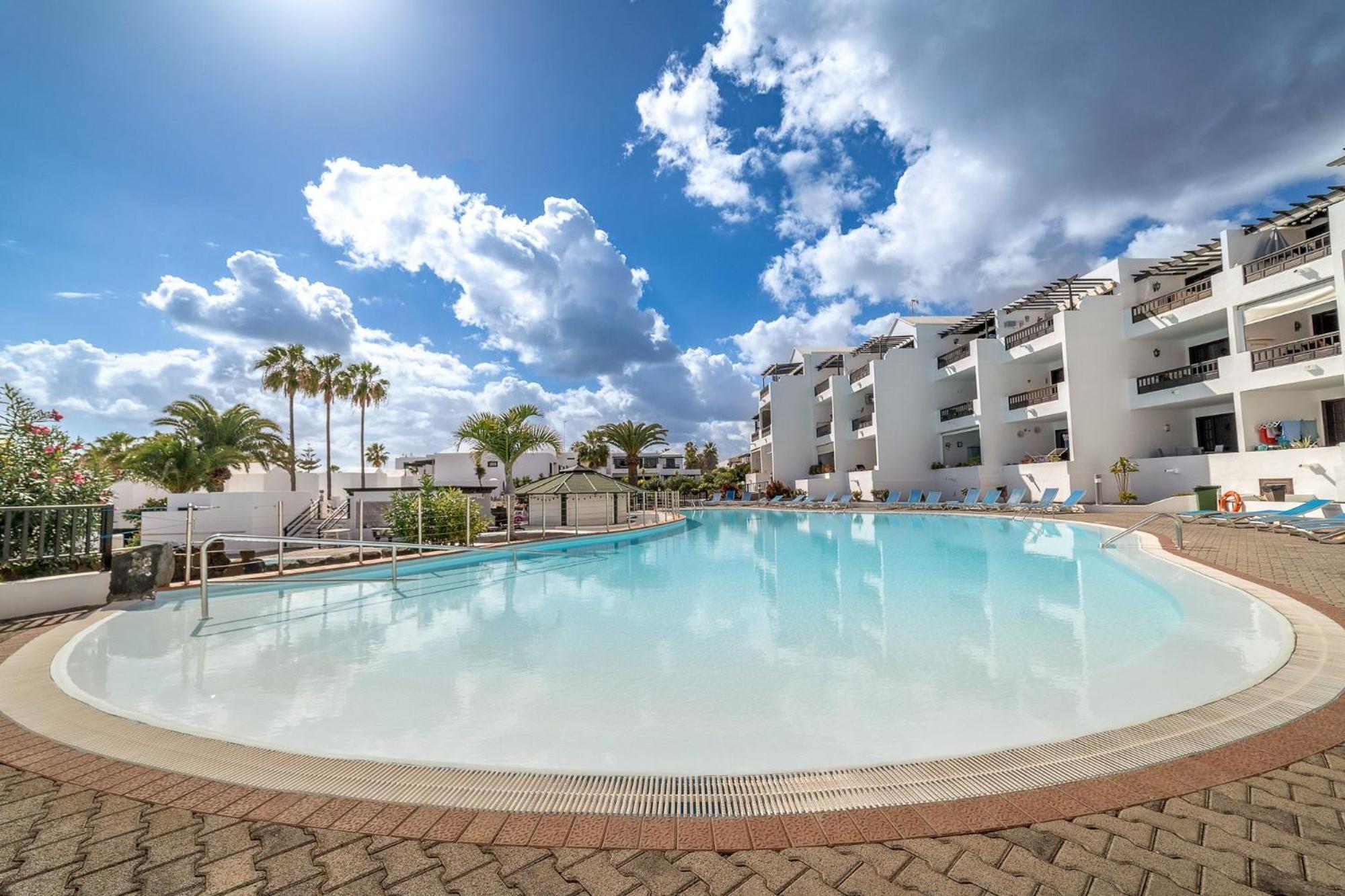 Playa Bastian 2 Habs 2 Banos Y Super Terraza Apartment Costa Teguise Exterior photo